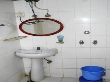 מטורה Bharti Guest House מראה חיצוני תמונה